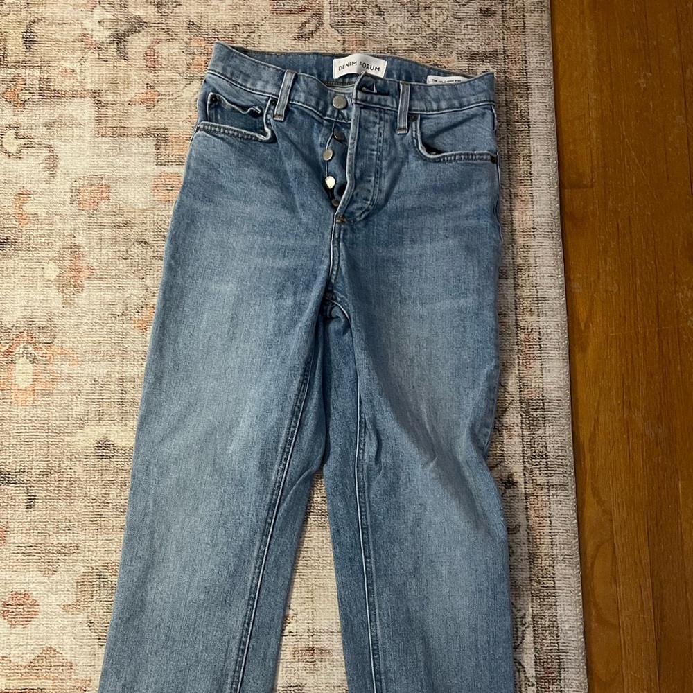 Aritzia Light blue Arlo High Rise Straight Jean 28L, size 25